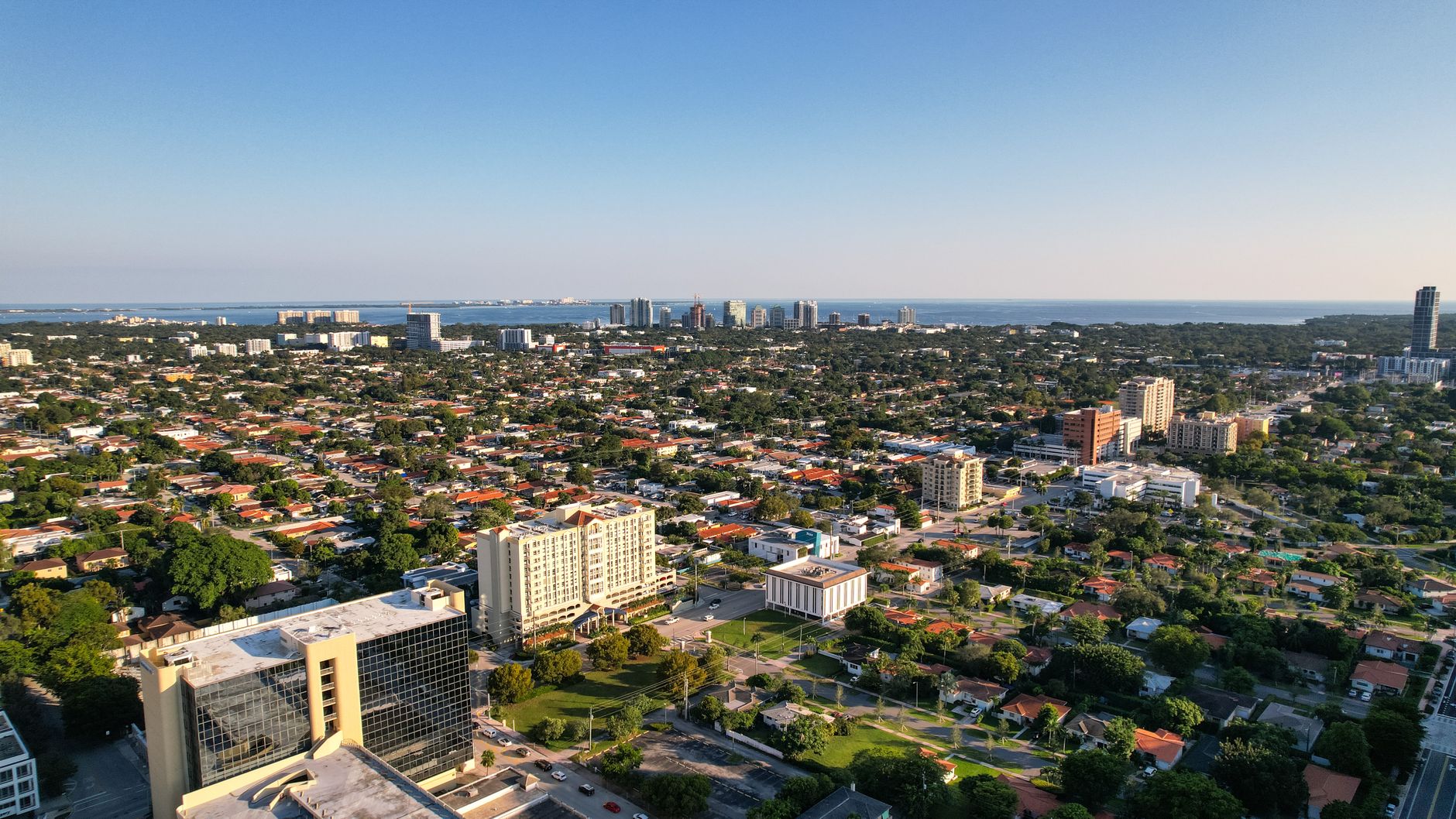 Florida International University (FIU) 2026 가이드: 입학 요건, 인기 전공, 그리고 순위