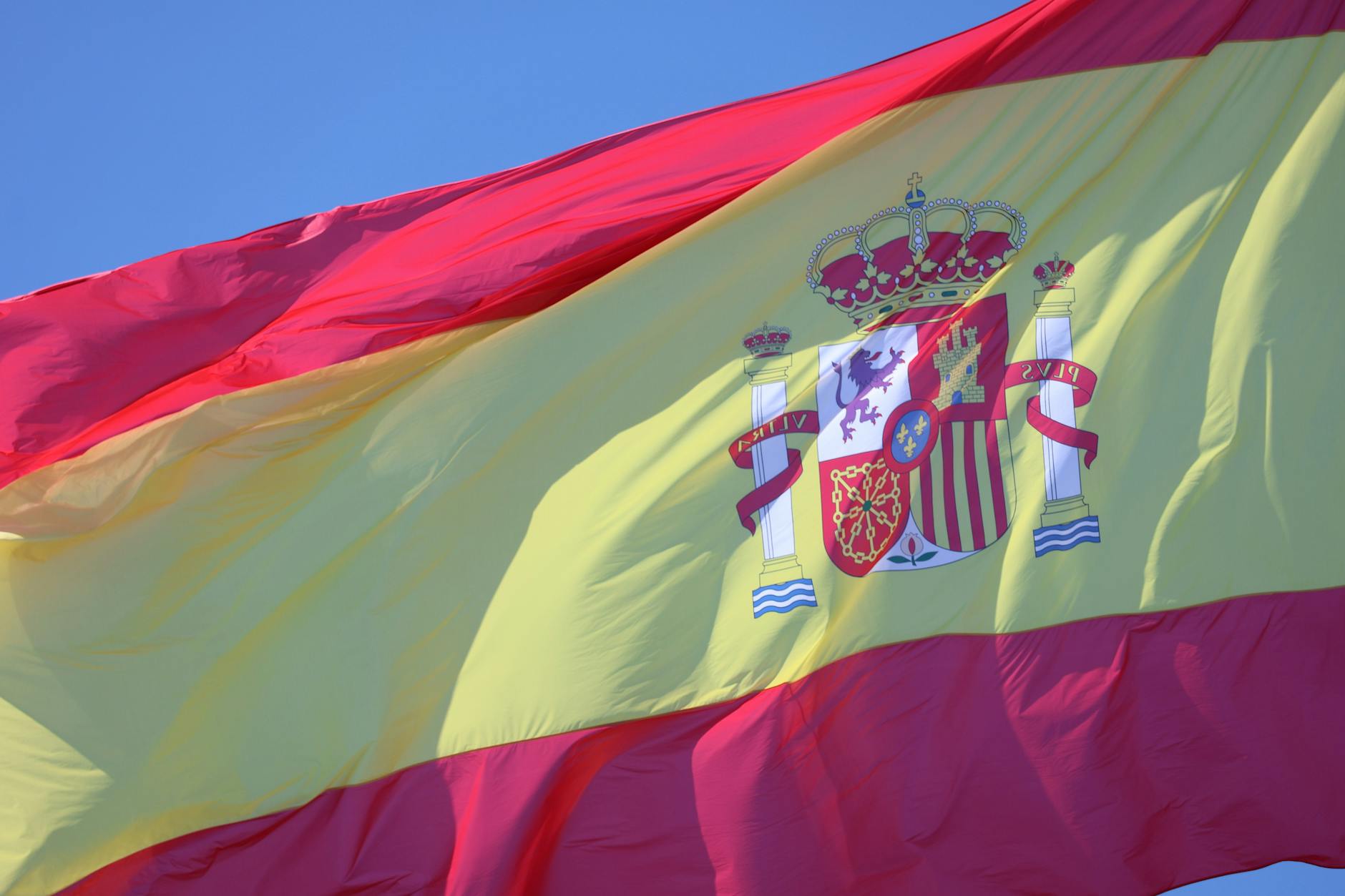 ¿Cómo convalidar tu título profesional en España en 2026?